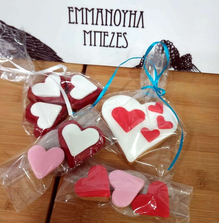 ΣΑΜΠΛΕ ΜΕ ΖΑΧΑΡΟΠΑΣΤΑ ΚΑΡΔΟΥΛΕΣ